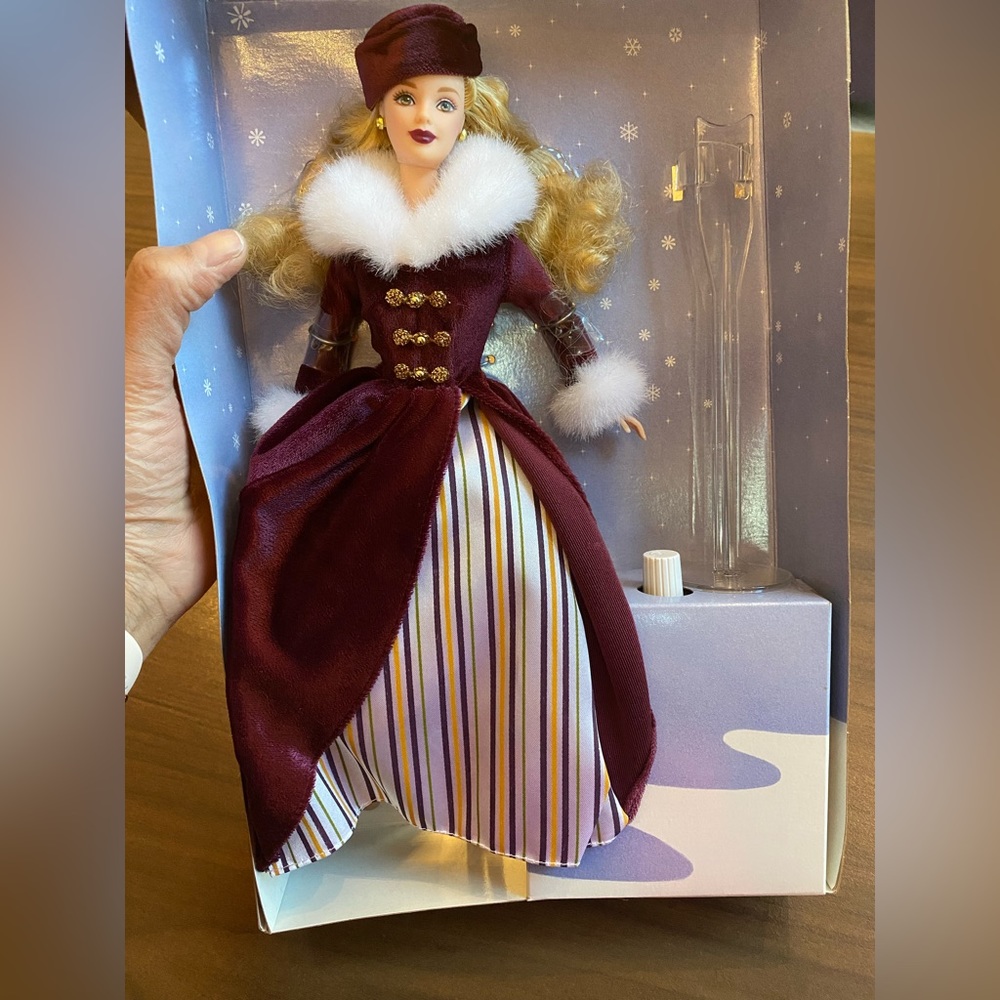 Brand New Special Edition Victorian Ice Skater Barbie Doll Mattel - Picture 16 of 16